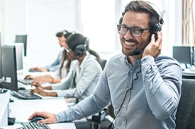 customer-assistant-tech- Customer Service Tech
